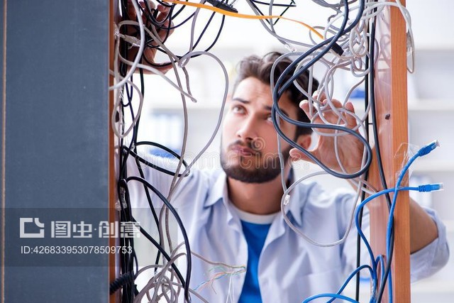 电脑修理工 IT车间里的网络守护者